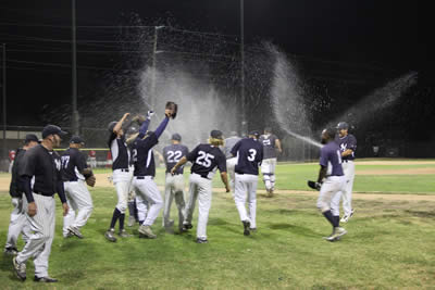 The San José Yankees celebrating their third consecutive Ettare Division Title The San José Yankees celebrating their third consecutive Ettare Division Title